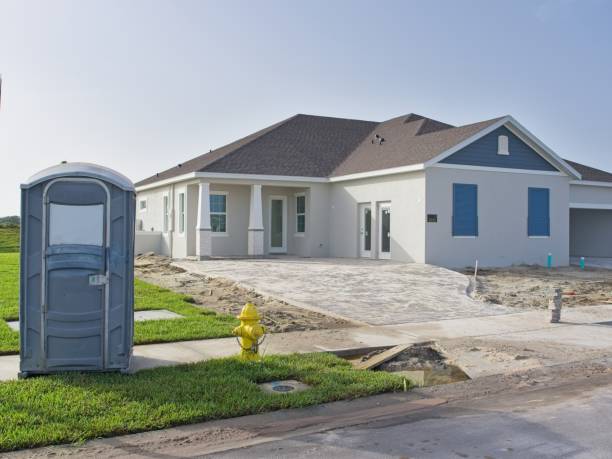 Best Portable restroom trailer rental  in Farngton Hills, MI